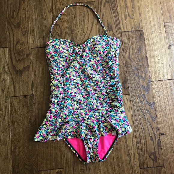 Hobie Other - Hobie skirted ruched one piece swim suit flowers